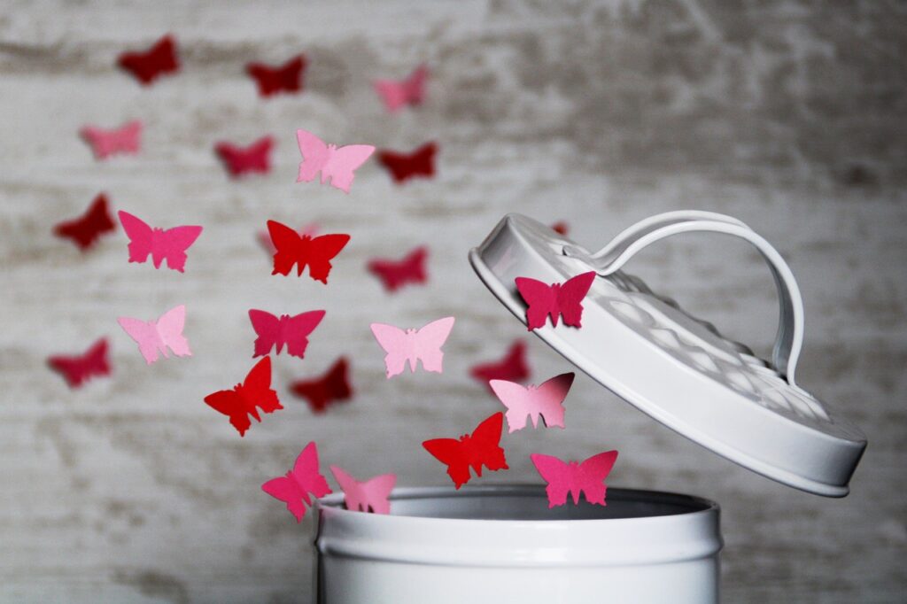 butterfly, paper, flying-4061336.jpg