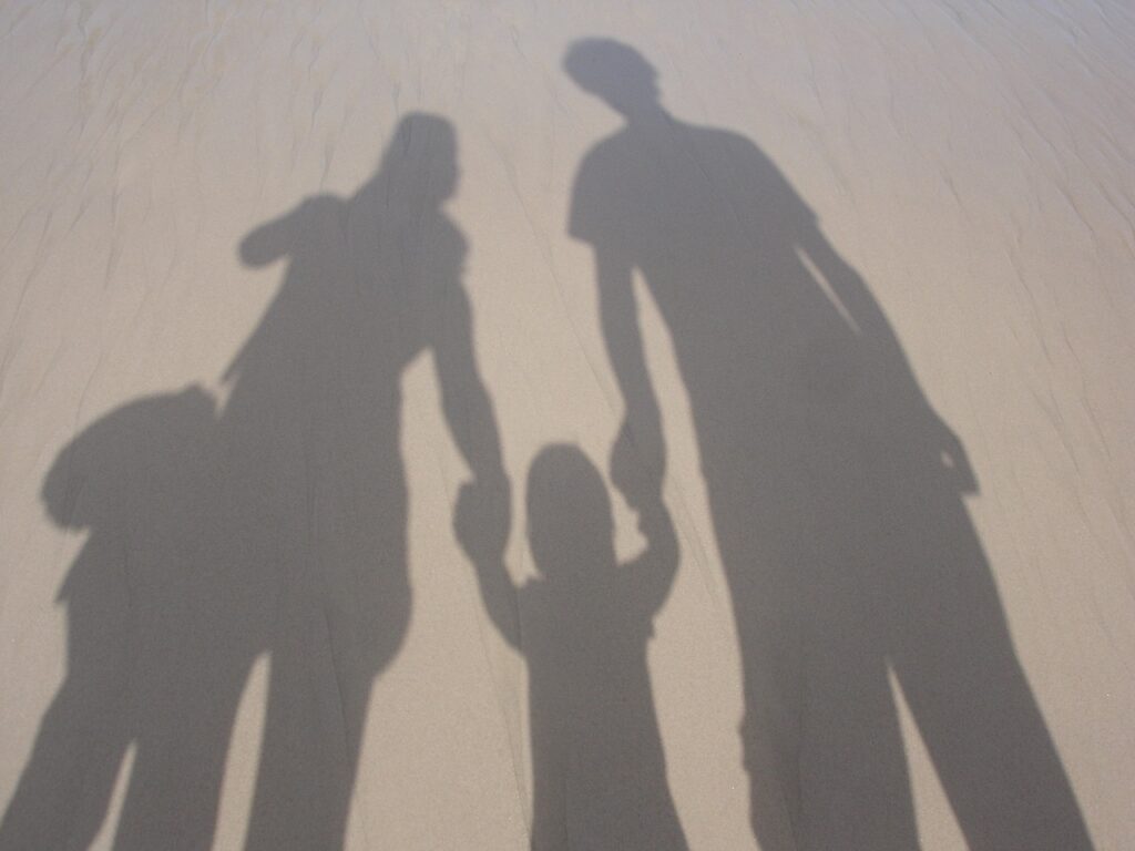 family, together, parenting-492891.jpg